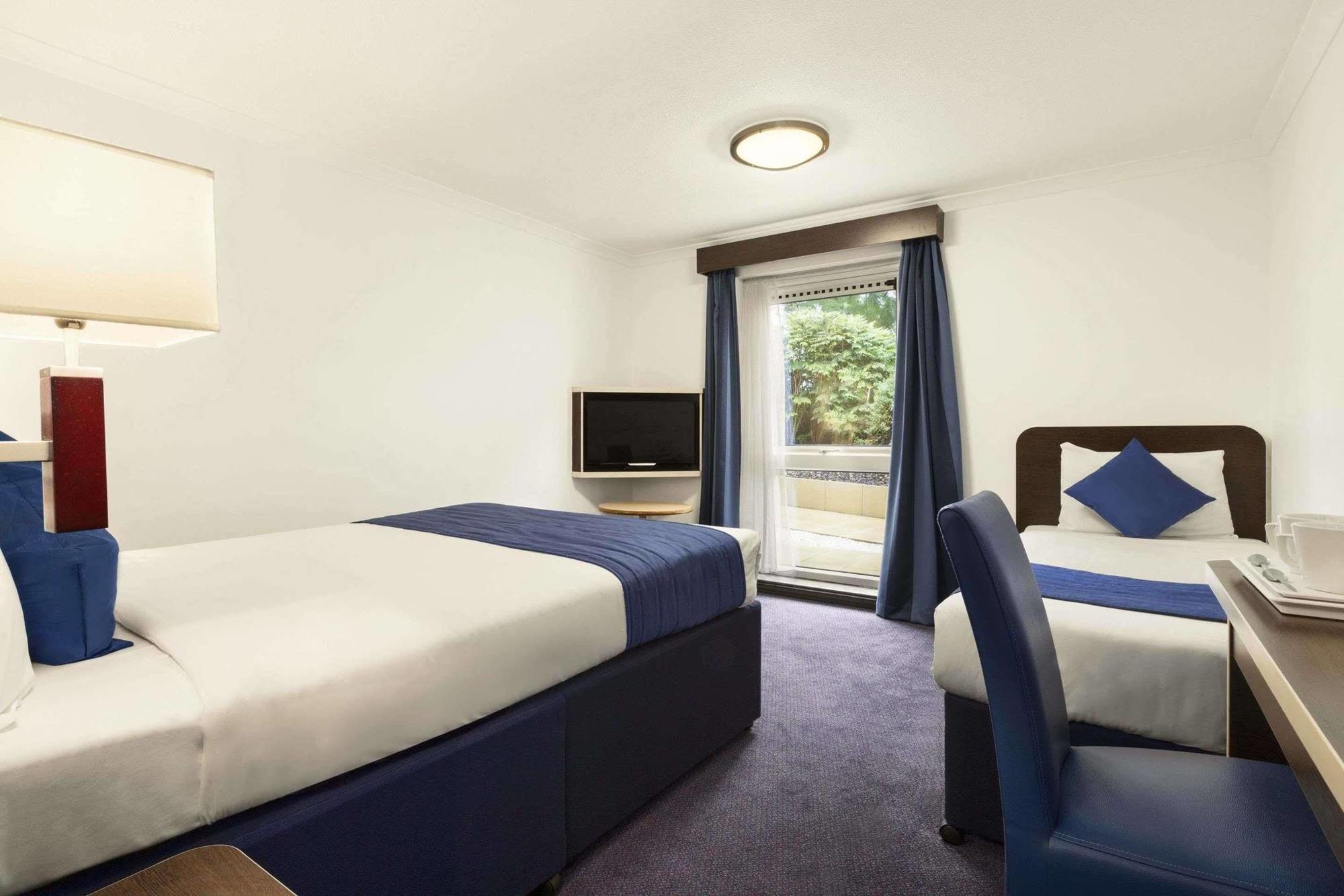 Hotel Ramada Oxford Waterstock Zewnętrze zdjęcie
